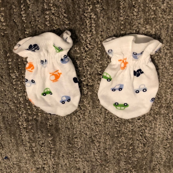 Baby Hats & Baby Mittens - Set of 5 Hats + 2 Mittens - Ducks - Cars - Gerber - Picture 7 of 8